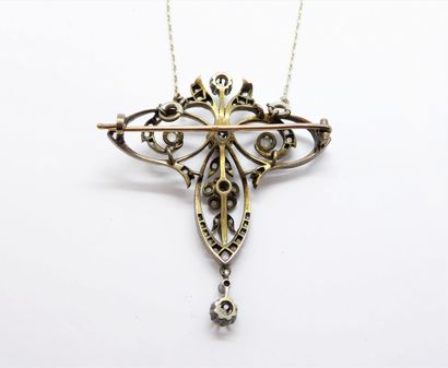 COLLIER en or blanc 18K (750/°°) orné d'un...