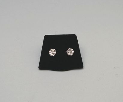 PAIR OF EARRINGS in the shape of a flower...
