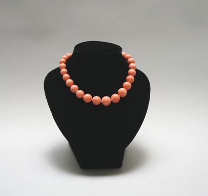 NECKLACE made of angel skin coral balls,...