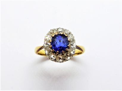 Ancienne BAGUE en or jaune 18K (750/°°) pompadour...