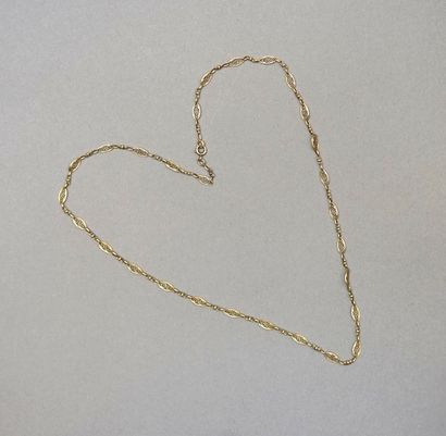 COLLIER en or jaune 18kt (750/°°) à maillons...
