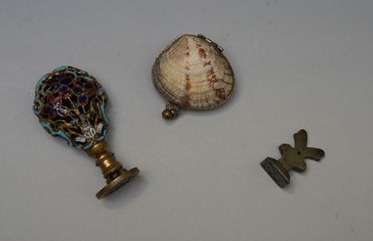 
LOT composed of an oriental style cachet,...