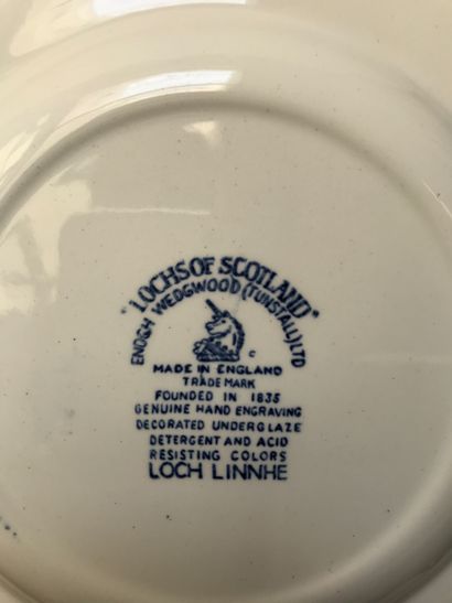 ENOGH WEDGWOOD LTD, suite de 6 assiettes...