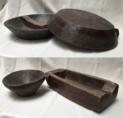 Trois coupes à décor géométrique incisé et...
