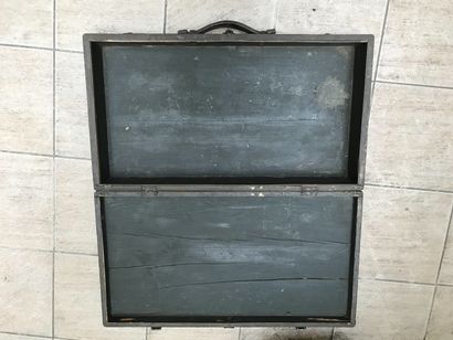 Valise de sous-marinier en bois laqué. 7...