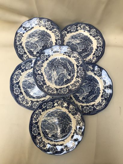 ENOGH WEDGWOOD LTD, suite de 6 assiettes...