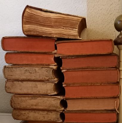 Ensemble composé de 13 volumes in-folio reliés...