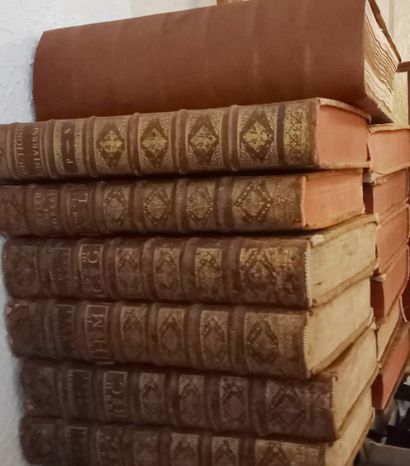 Ensemble composé de 13 volumes in-folio reliés...