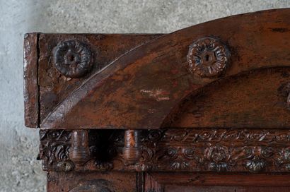 Banquette à accotoirs provenant de Metz,...