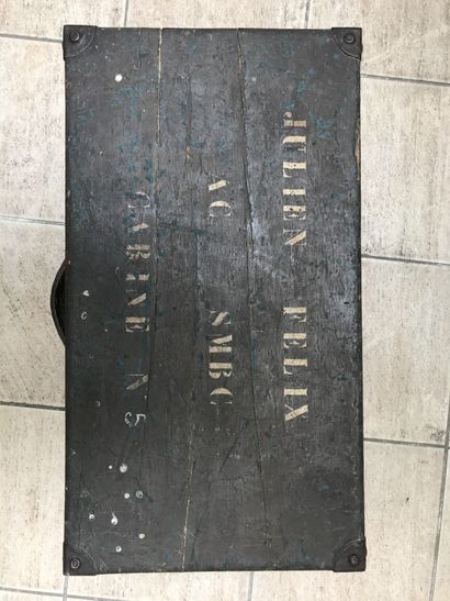 Valise de sous-marinier en bois laqué. 7...