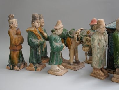 Procession composed of a sedan chair, four...