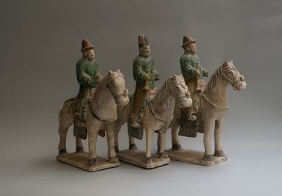 Set of 7 musicians on horseback in polychrome...