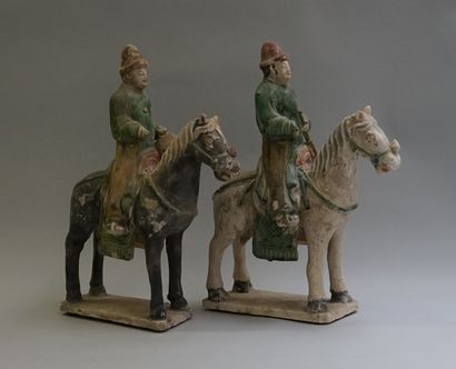Set of 7 musicians on horseback in polychrome...