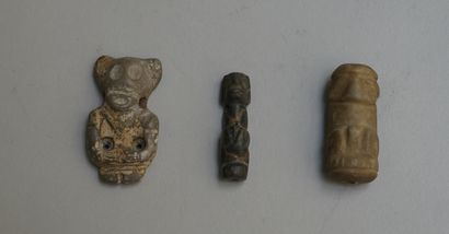 Set of 3 grey and black stone amulets. 

Taino,...