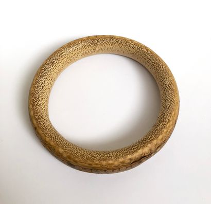 Bamboo bracelet.

China

diameter 10cm