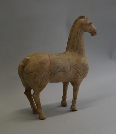 Small beige and brown terracotta horse. 

Han,...
