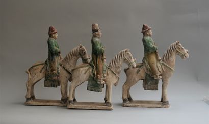 Set of 7 musicians on horseback in polychrome...