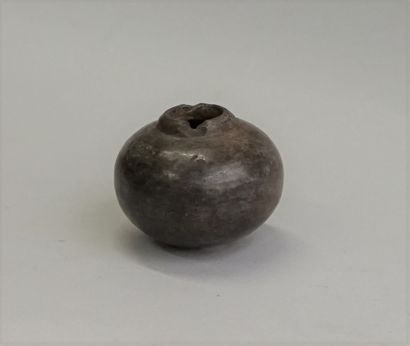 Brown terracotta ball vase.

Colombia, 1st...