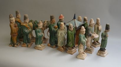 Procession composed of a sedan chair, four...