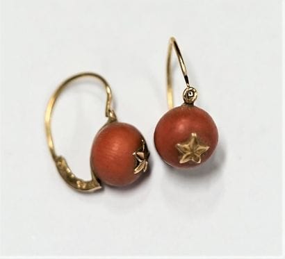 PAIR OF DORMEUSES in 18k yellow gold (750/°°)...