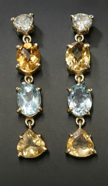 PAIR OF EARRINGS in gilt silver 925/°° (vermeil)...
