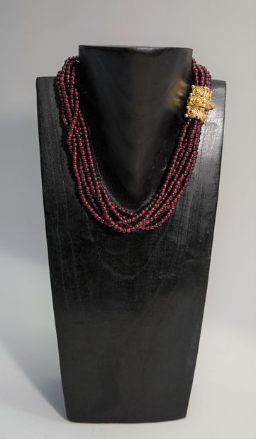 NECKLACE with 6 rows of small round pink...