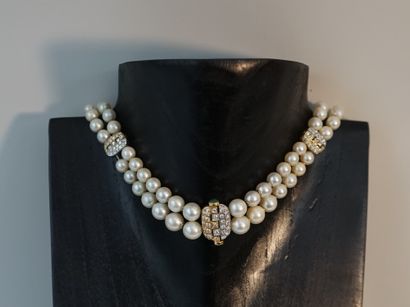 COLLIER de perles de culture à 2 rangs, intercalaires...