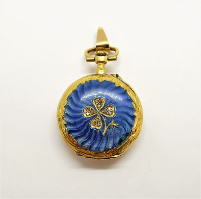 NECK WATCH in 18k (750/°°) yellow gold, the...