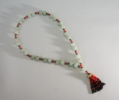 COLLIER 