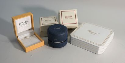 SET composed of 2 Dinh Van cases, 1 Piaget...