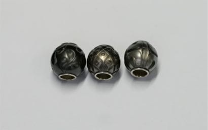 SET of 3 engraved Tahitian pearls, large...