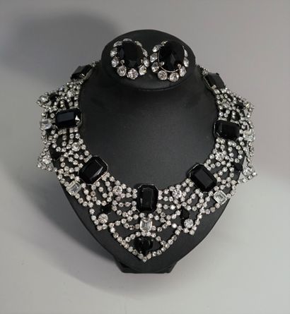
THEATER JEWELRY composed of a necklace and...