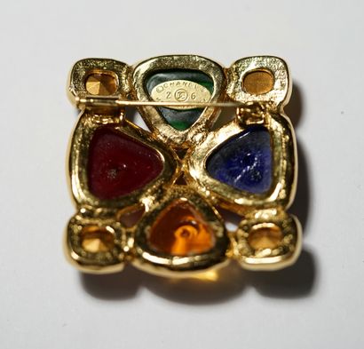 CHANEL - Square geometric gilt metal brooch...