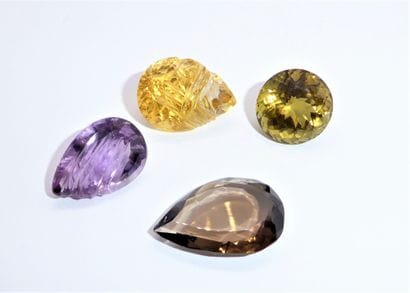 LOT OF STONES composed of a citrine PB: 23.81ct,...