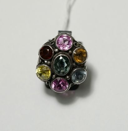 BAGUE en argent (min 800/°°) formant une...