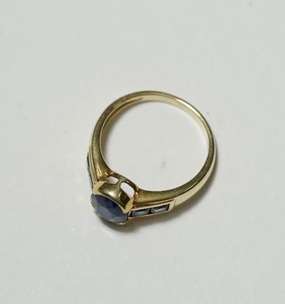 BAGUE en argent doré 925/°° (vermeil) centrée...