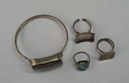 ENSEMBLE de bijoux modernistes, circa 1960,...