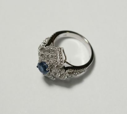 BAGUE en or gris 18k (750/°°), la monture...