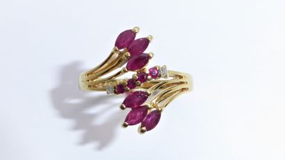 RING in 18K yellow gold (750/°°) set with...