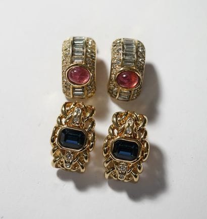 DIOR CHRISTIAN - PAIR OF EAR CLIPS in gilded...