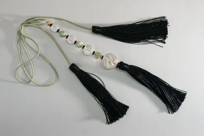 Art Deco style NECKLACE made of a long pendant...