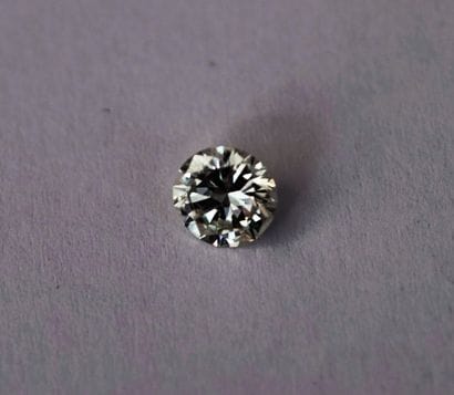 
Brilliant cut diamond. Weight: 2.12ct, color:...
