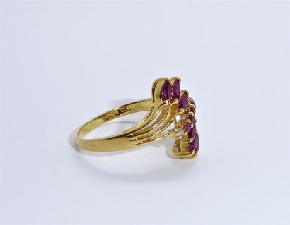 RING in 18K yellow gold (750/°°) set with...