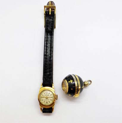 LOT OF 2 WATCHES, consisting of a wristwatch...