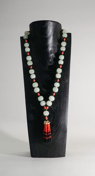 COLLIER 