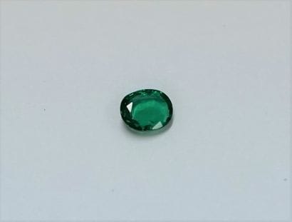 EMERAUDE on oval paper. Beautiful intense...
