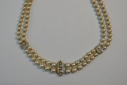 COLLIER de perles de culture à 2 rangs, intercalaires...