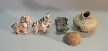 Set composed of a horse and an ox in terracotta,...