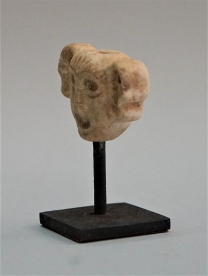 White stone mini idol face, levantine style....