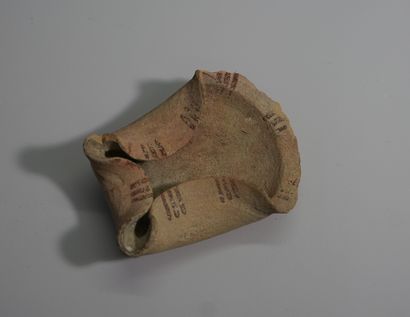 Oil lamp with pinched spout in beige terracotta...